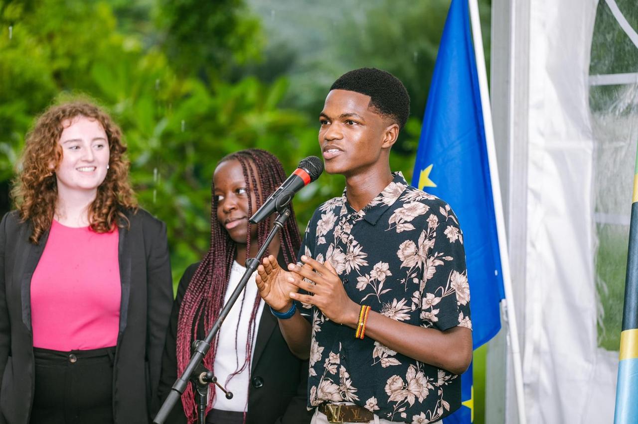 A community 
of role models